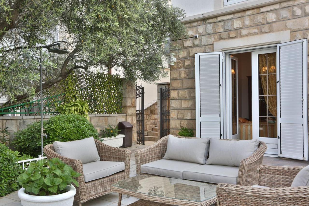 Royal Holiday Apartments Sveti Stefan Ilha Sveti Stefan Exterior foto