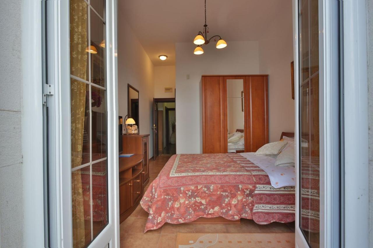 Royal Holiday Apartments Sveti Stefan Ilha Sveti Stefan Exterior foto