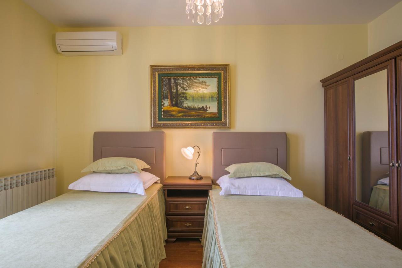 Royal Holiday Apartments Sveti Stefan Ilha Sveti Stefan Exterior foto