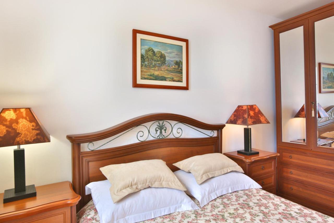 Royal Holiday Apartments Sveti Stefan Ilha Sveti Stefan Exterior foto