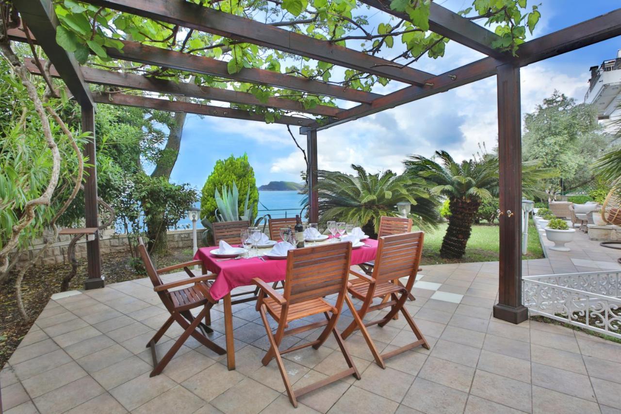 Royal Holiday Apartments Sveti Stefan Ilha Sveti Stefan Exterior foto