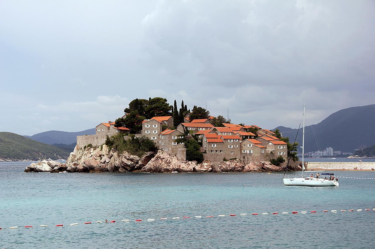 Royal Holiday Apartments Sveti Stefan Ilha Sveti Stefan Exterior foto