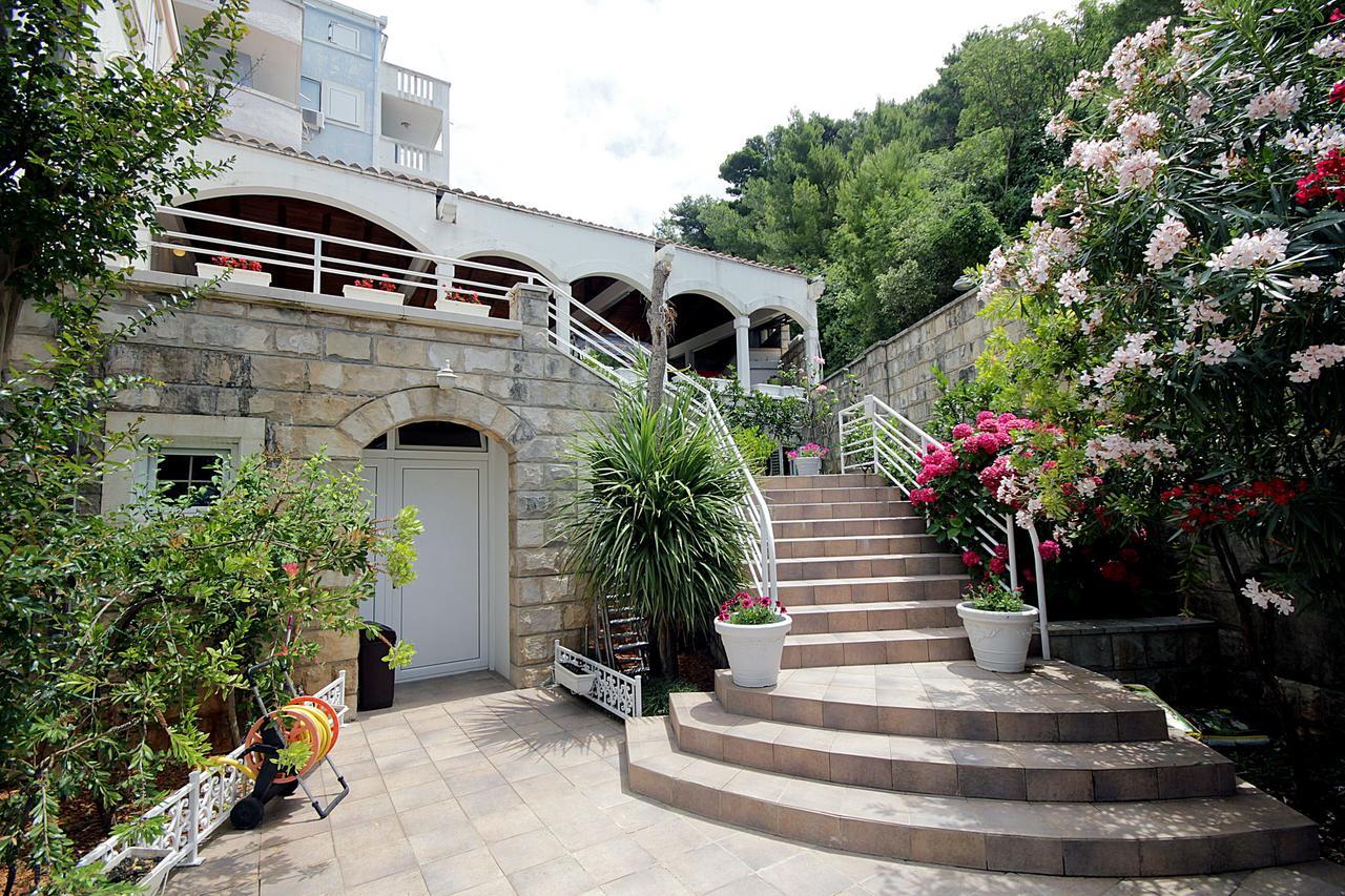 Royal Holiday Apartments Sveti Stefan Ilha Sveti Stefan Exterior foto