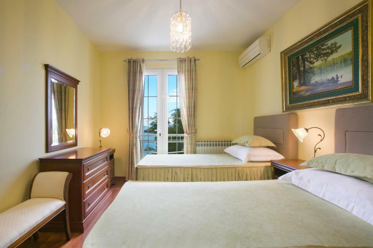 Royal Holiday Apartments Sveti Stefan Ilha Sveti Stefan Exterior foto