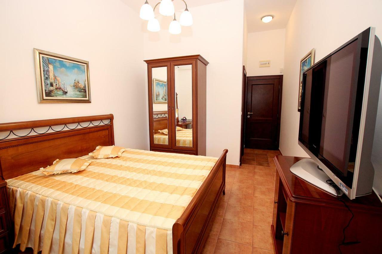 Royal Holiday Apartments Sveti Stefan Ilha Sveti Stefan Exterior foto